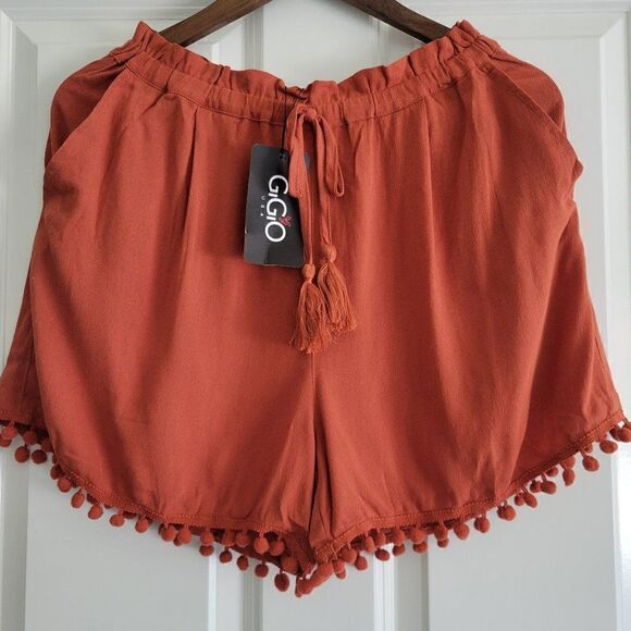 GiGiO shorts size S  - Picture 1 of 7